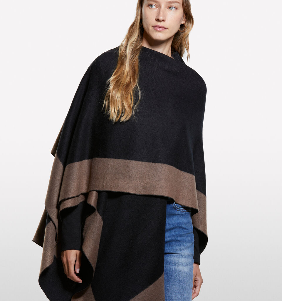 Black cape with contrast - null - Black | Sisley image number 3